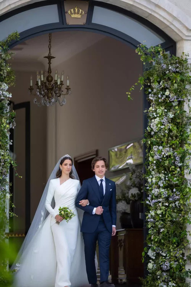 Cận cảnh đám cưới của Thái tử Jordan: Cặp đôi hoàng gia gây ấn tượng trong khung cảnh hôn lễ giản dị-5