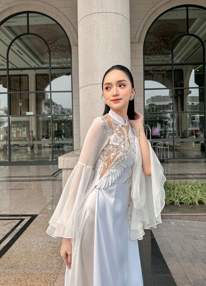 Hương Giang sau 13 năm thay da đổi thịt: Đường cong nóng bỏng, nữ tính-1