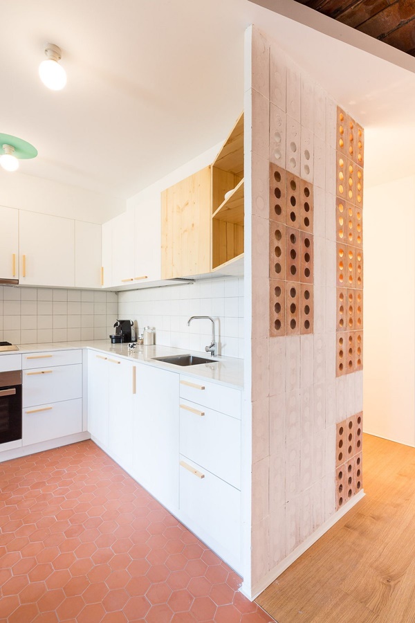 Căn hộ nhỏ trên tầng áp mái hút mắt người nhìn nhờ kết hợp hài hòa các cách trang trí-7