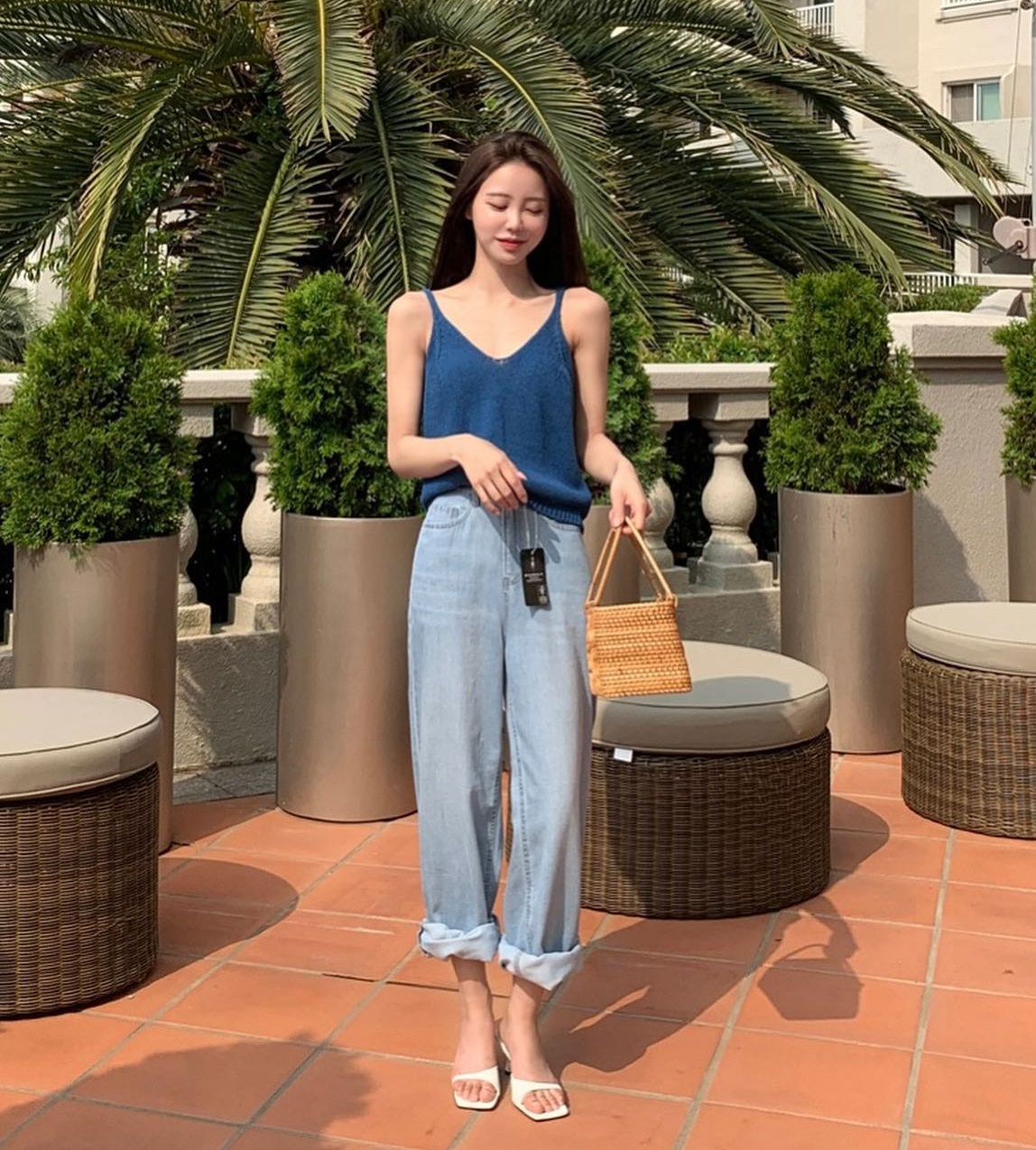 Trẻ hóa phong cách với 10 set đồ denim mùa hè-1