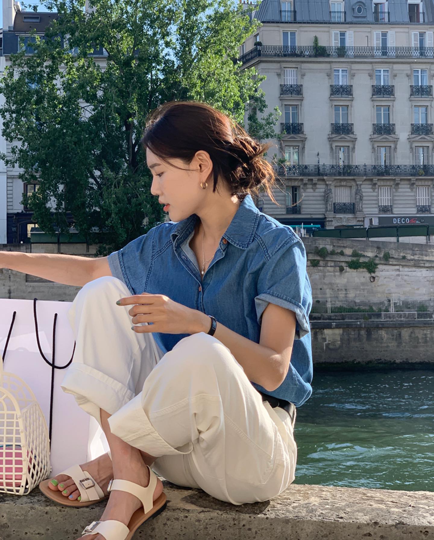 Trẻ hóa phong cách với 10 set đồ denim mùa hè-6