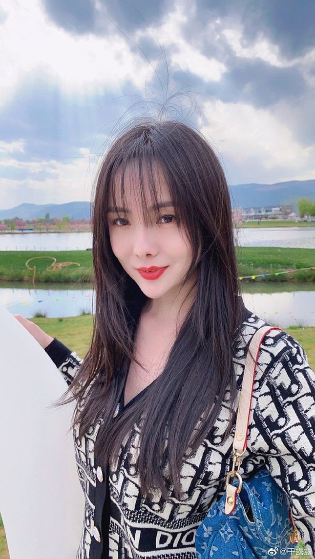 Cuộc sống của Can Lộ Lộ sau khi bị đuổi khỏi giới giải trí-2