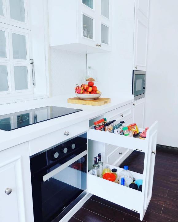 Tiểu thư miền Tây xinh đẹp lấy nhạc sĩ đình đám khoe khu vườn trên cao đẹp như mơ, view đã mắt-16