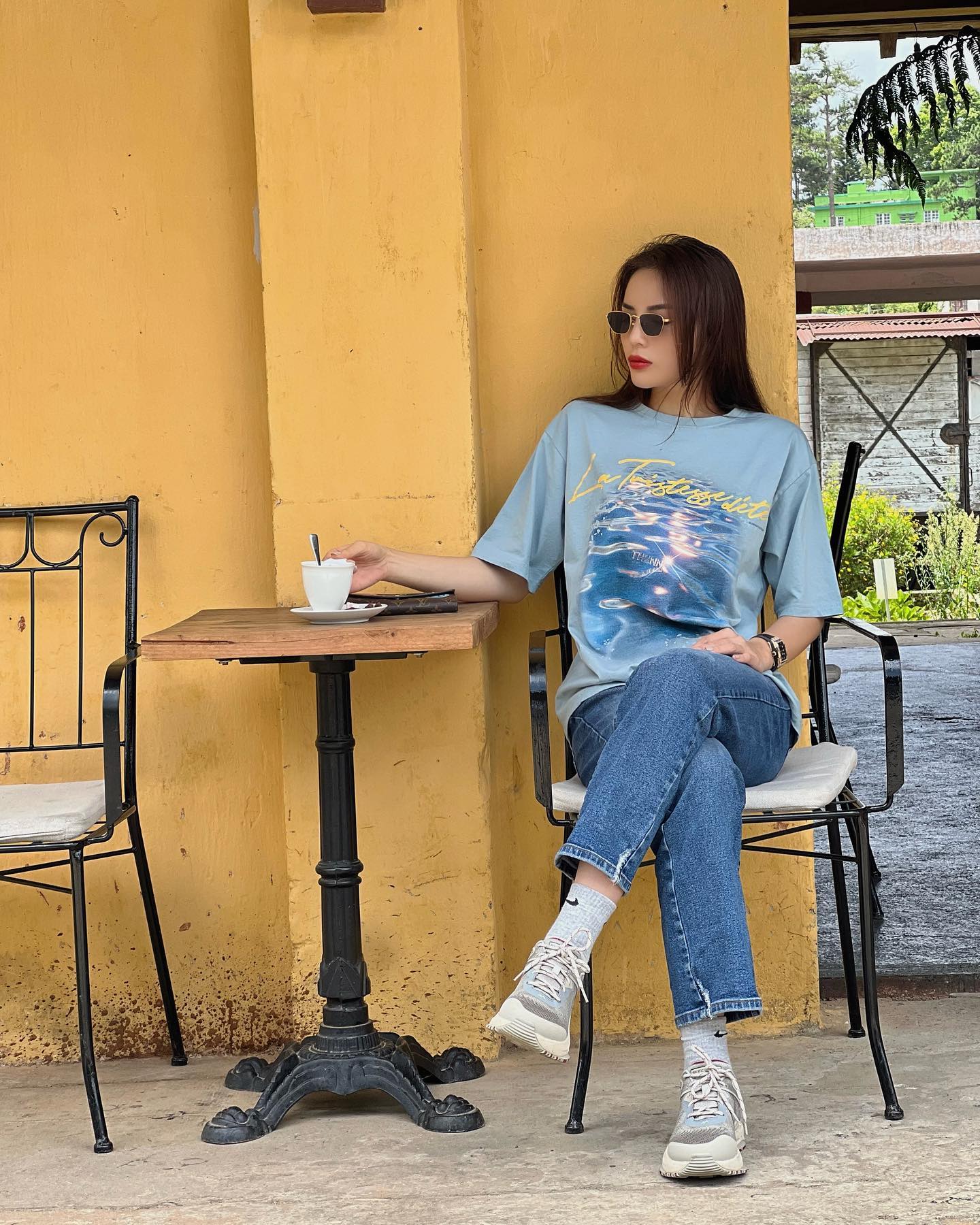 10 công thức diện áo thun giúp bạn mặc đẹp suốt mùa hè-5