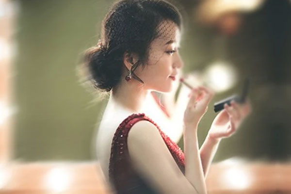 Phụ nữ càng thích làm 6 điều này càng dễ ngoại tình-1