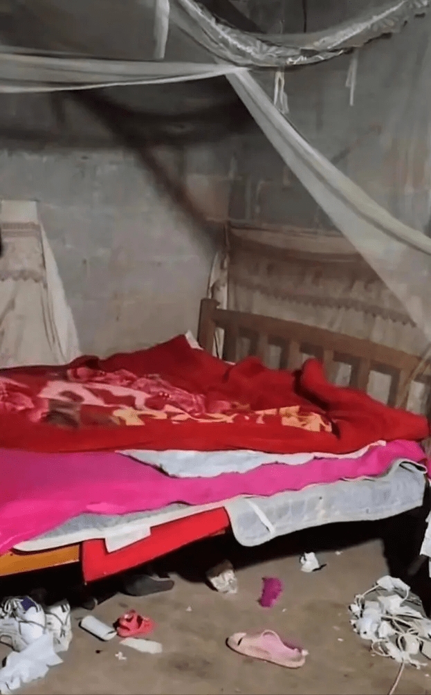 Bức ảnh chụp chiếc giường của đôi vợ chồng gây tranh cãi: Cậu con trai sẽ bị ảnh hưởng nhường nào-1