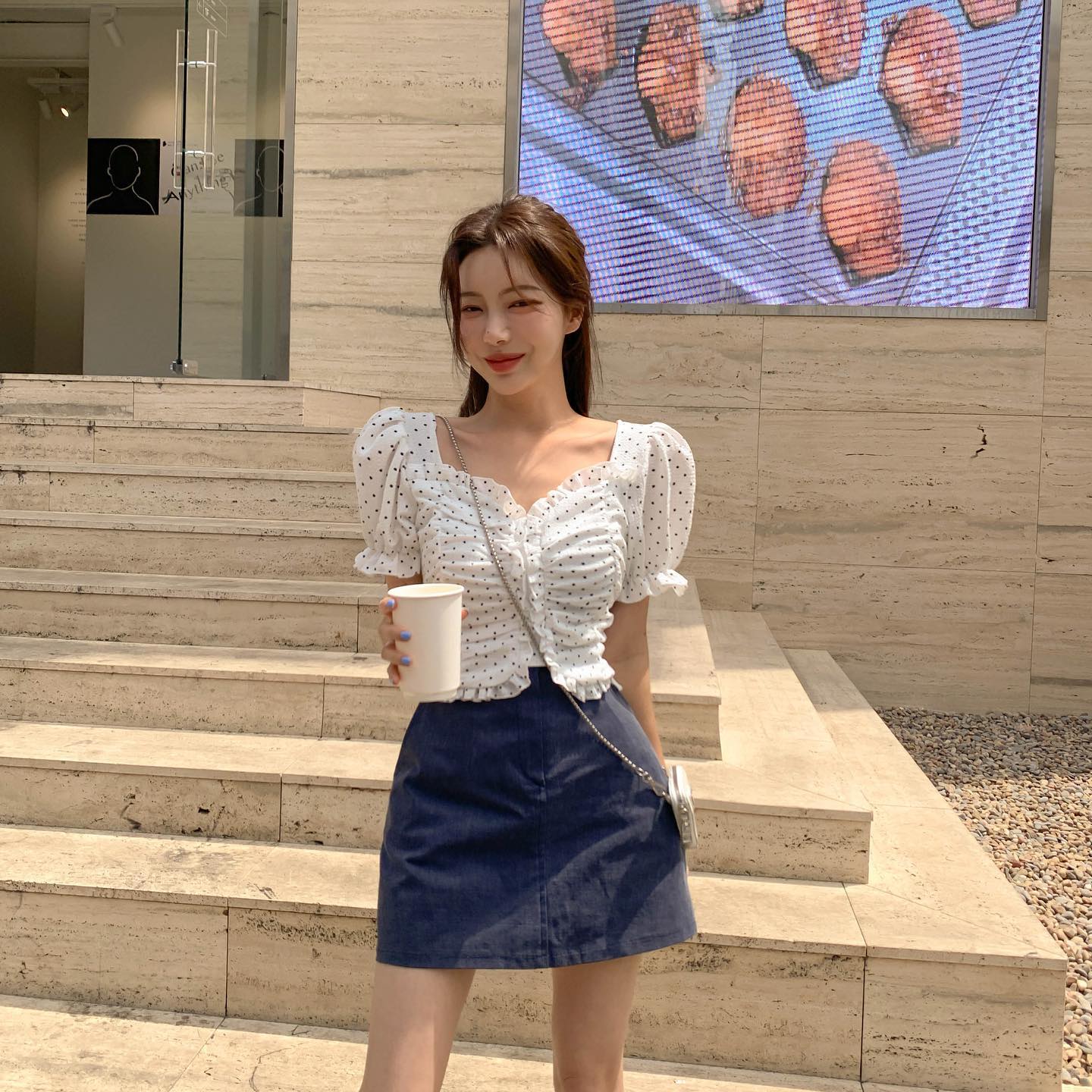 4 kiểu chân váy ngắn cho tuổi ngoài 30-5