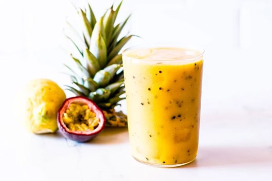 3 công thức sinh tố màu vàng thải độc và dưỡng da sáng mịn ngày hè