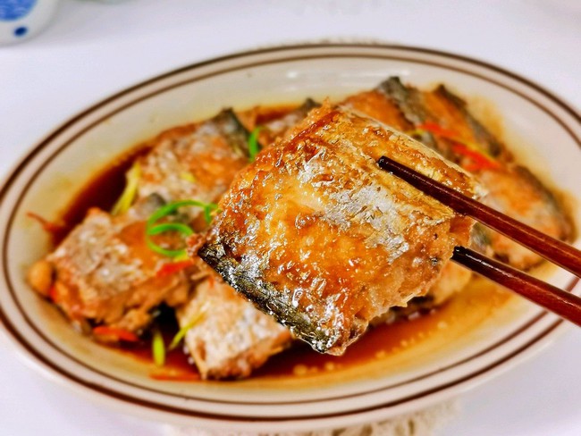 Cách làm cá chiên hấp sốt nước tương ngon đậm đà hấp dẫn-7