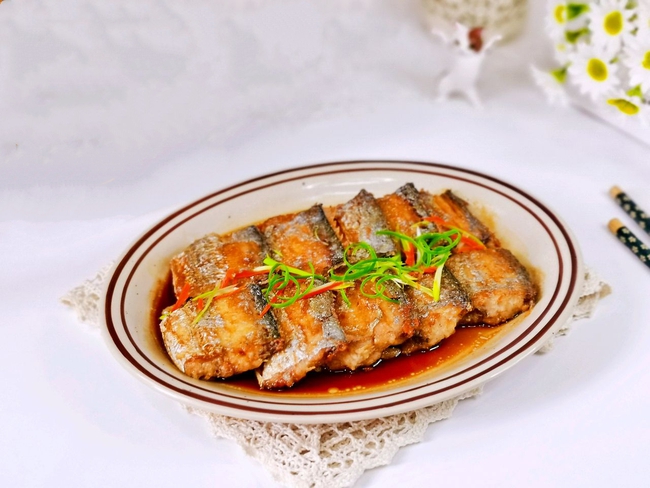 Cách làm cá chiên hấp sốt nước tương ngon đậm đà hấp dẫn-8