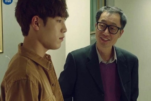 Suy sụp khi đọc tin nhắn bẩn” của bố với người tình-2