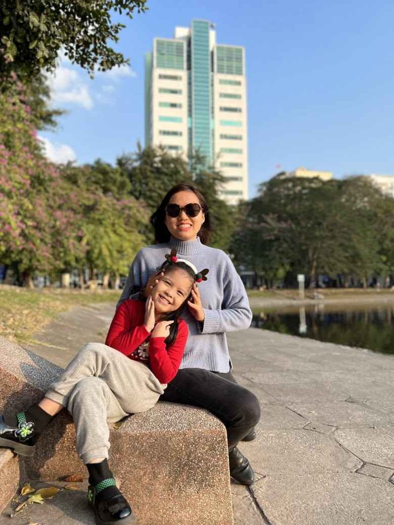 Lên chức to, ở tuổi 50 MC Diễm Quỳnh sống hạnh phúc bên các con gái trong căn nhà luôn rực rỡ sắc hoa-1