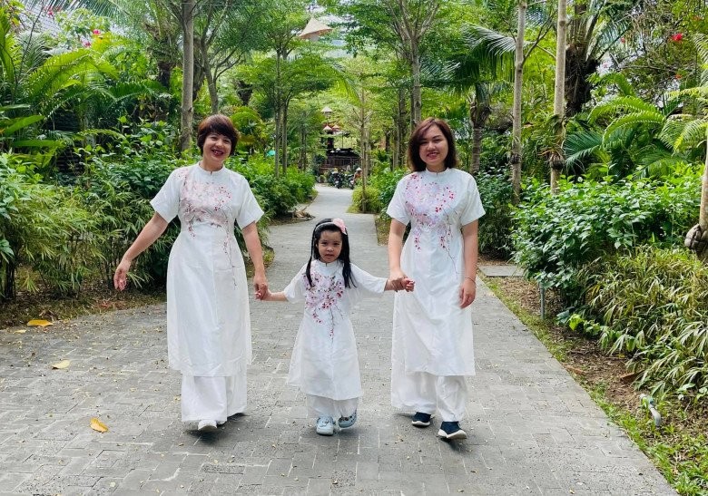 Lên chức to, ở tuổi 50 MC Diễm Quỳnh sống hạnh phúc bên các con gái trong căn nhà luôn rực rỡ sắc hoa-3