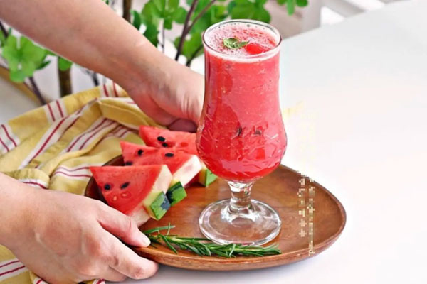 Những loại dưa hấu độc lạ, giá cao vẫn hút khách-4