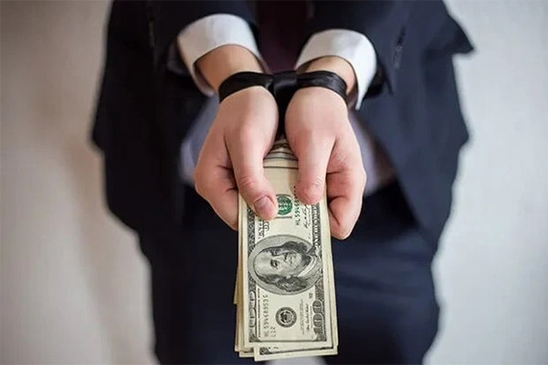 Nhân viên bảo vệ rừng phải nhập viện sau trận đòn hội đồng của 30 người-2