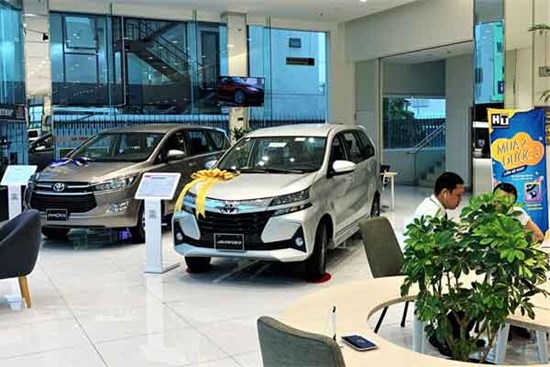 Sale xe bỏ nghề, làm 2,3 công việc vì ế khách
