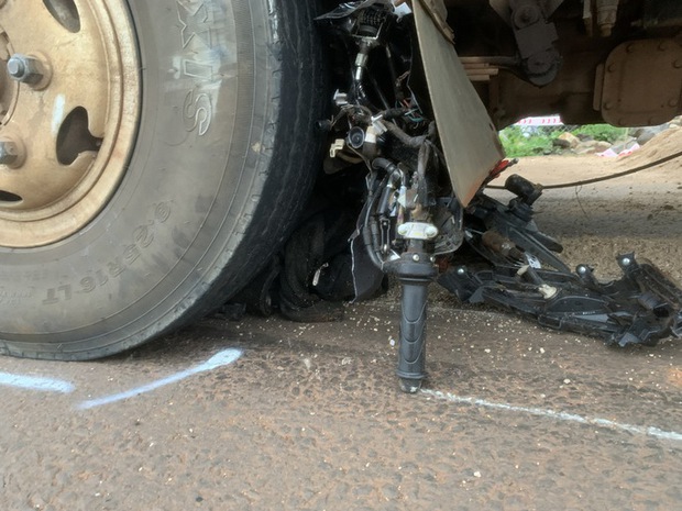 Rơi nước mắt với tang lễ 3 người trong gia đình chết dưới bánh xe tải-2