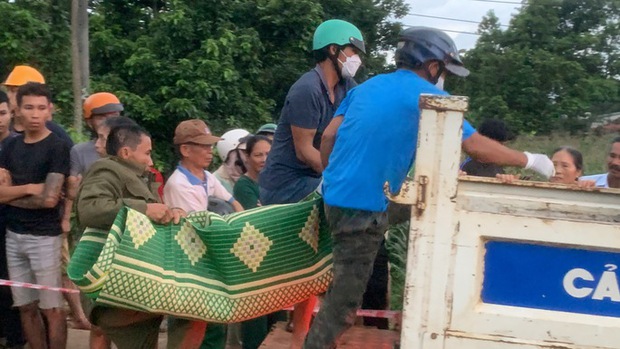 Rơi nước mắt với tang lễ 3 người trong gia đình chết dưới bánh xe tải-5