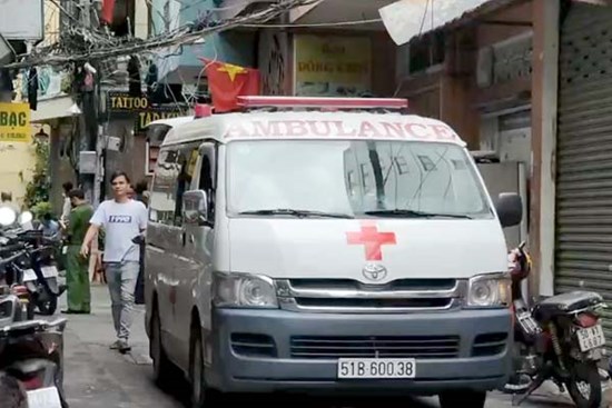 Nam thanh niên lắp bồn nước bị điện giật tử vong