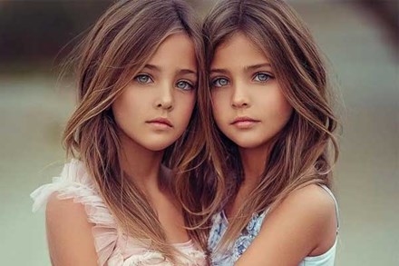 Cặp chị em song sinh xinh đẹp nhất thế giới, sở hữu ngoại hình như thiên thần giờ ra sao sau 13 năm?