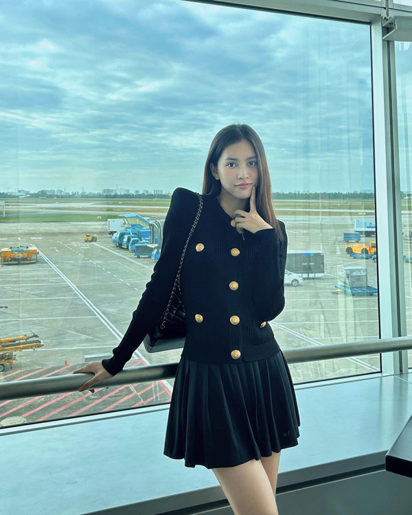 Tặng nhà mặt phố giá trị lớn cho bố mẹ sau 5 năm đăng quang, sự thật Hoa hậu Tiểu Vy giàu ra sao?-6