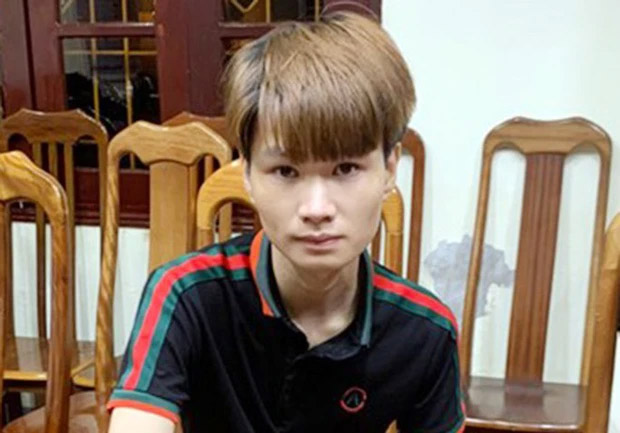 Tống tiền mẹ bạn gái cũ bằng hình nhạy cảm-1