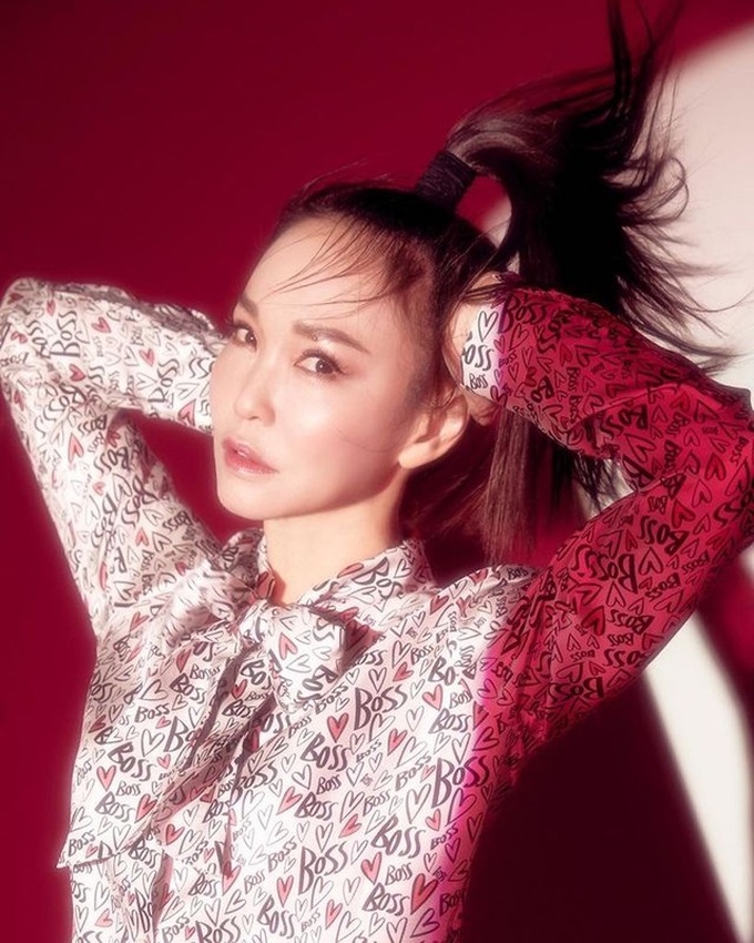 Làn da căng bóng, tấm lưng ong vạn người mê của Phạm Văn Phương ở tuổi 52-1