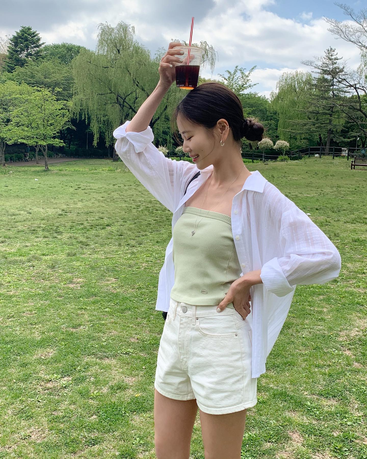 Mặc đẹp không khó với áo sơ mi trắng-5