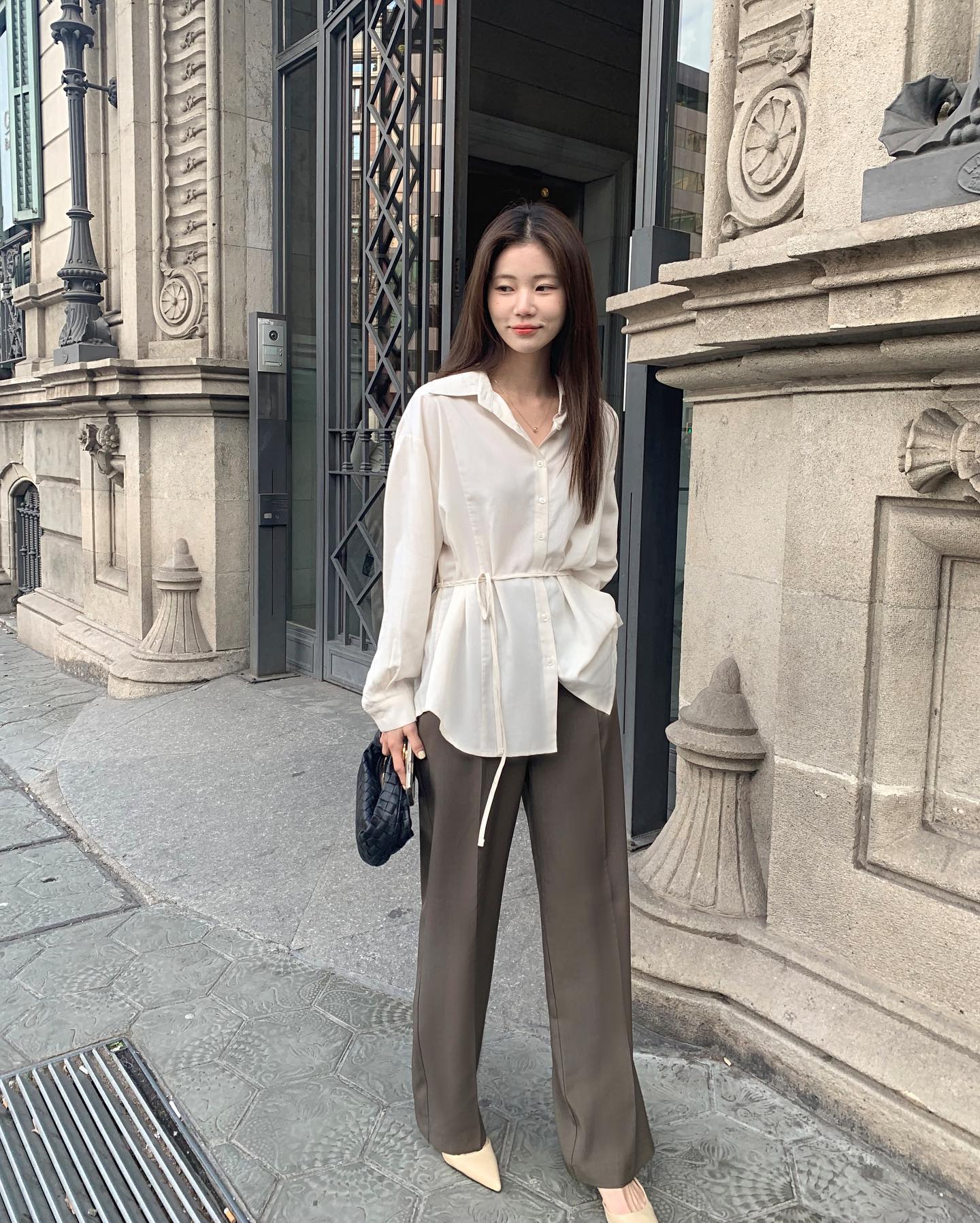 Mặc đẹp không khó với áo sơ mi trắng-7