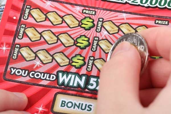 Bỗng dưng trúng số 163 tỷ đồng, người đàn ông gây bất ngờ với cuộc sống sau 13 năm-4