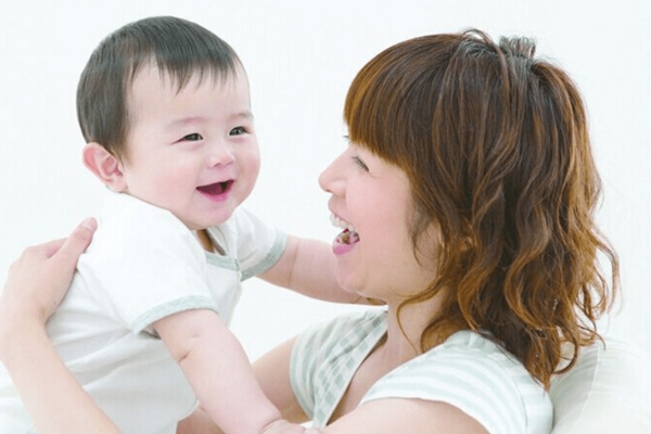 Con trai của nữ diễn viên nổi tiếng bị bạn đánh, cách cô đánh tiếng với giáo viên được khen-2