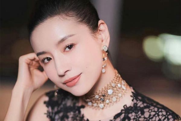 Đổng Khiết gây choáng vì thân hình cò hương đáng báo động, netizen tiếc nuối hình ảnh Chúc Anh Đài” năm nào-9