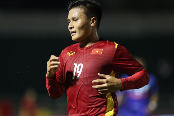 Thực hư tin đồn Quang Hải nhận lương 100 triệu/tháng ở V-League-1