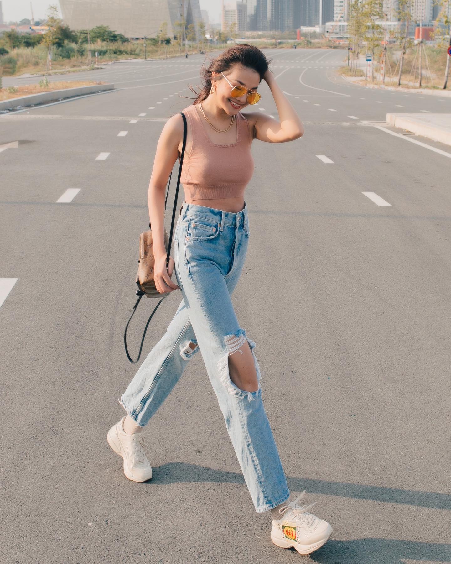 5 mẫu quần dài mùa hè khiến sao Việt mê mẩn-1