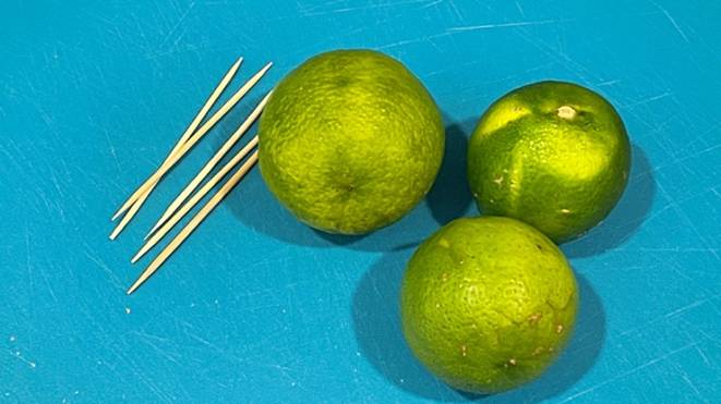 Bí quyết vắt chanh mà không cần cắt-1