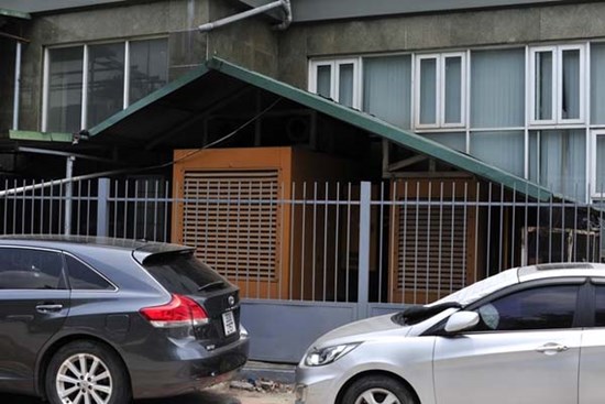 Bi hài chuyện thích nghi với cắt điện luân phiên ở Hà Nội