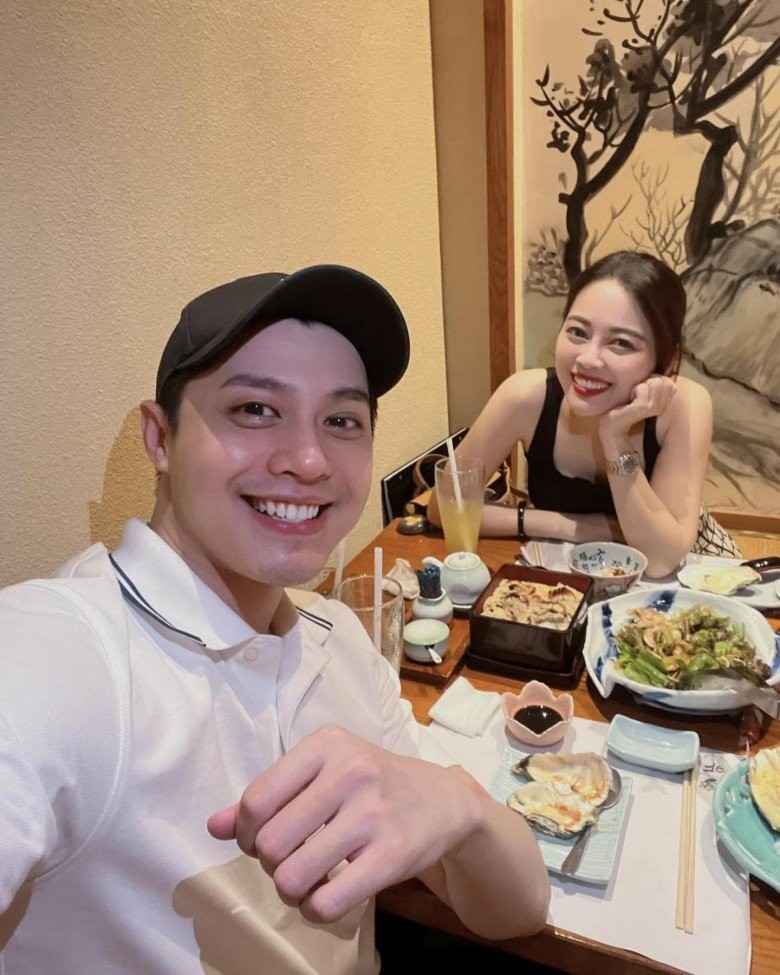 Chân dung bóng hồng ăn tối cùng chồng hờ của Mai Phương Thúy: U40 chân không dài nhưng dáng chuẩn, mặt xinh-1