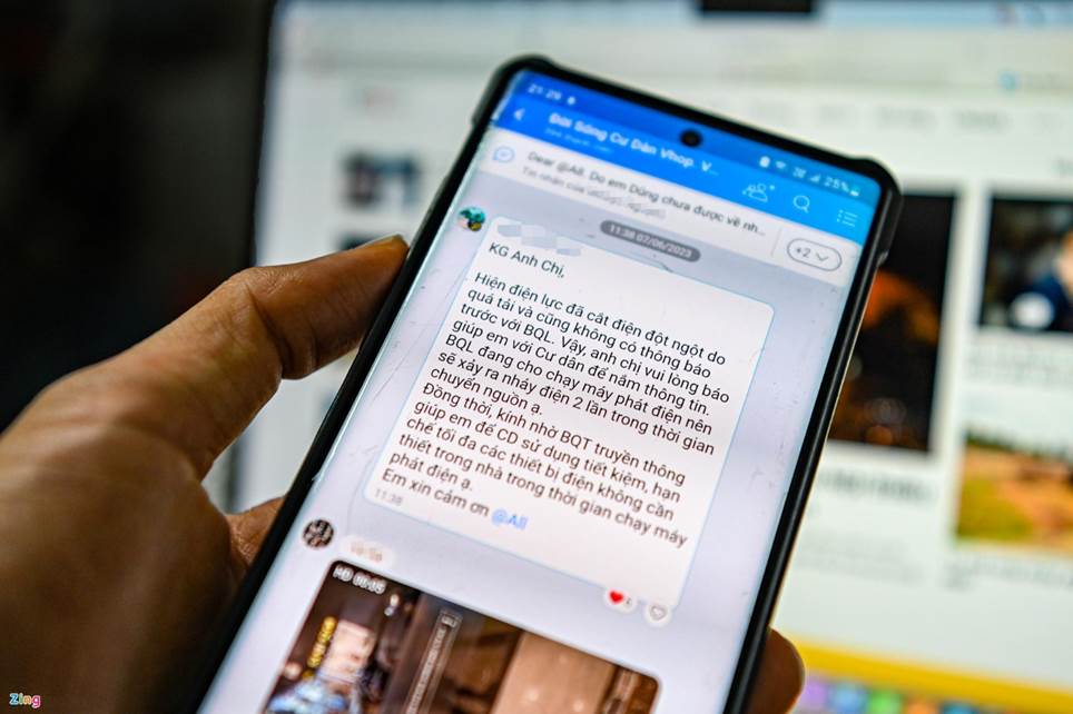 Cô gái kể hơn 10 phút kẹt trong thang máy Keangnam Landmark 72-2