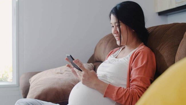 Ngoài ngủ muộn và dùng điện thoại, 4 hành vi này gây ảnh hưởng không tốt tới thai nhi-1