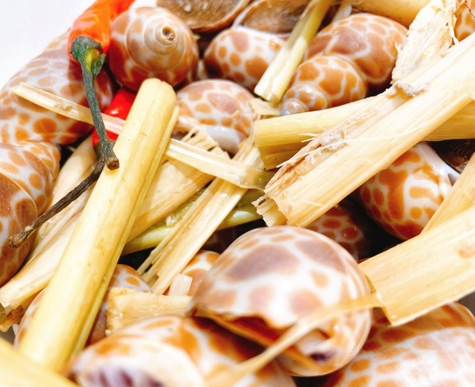 Siêu mẫu Vbiz đời đầu kiểm tra điện thoại chồng mỗi ngày, hé lộ không gian nhà mới hoành tráng-14