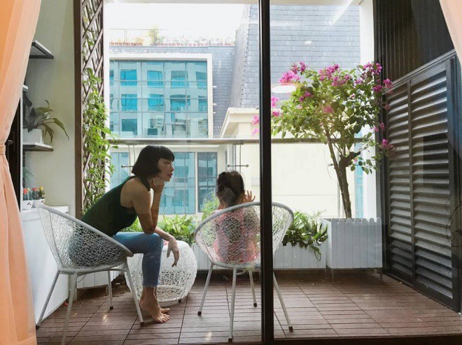 Siêu mẫu Vbiz đời đầu kiểm tra điện thoại chồng mỗi ngày, hé lộ không gian nhà mới hoành tráng-19