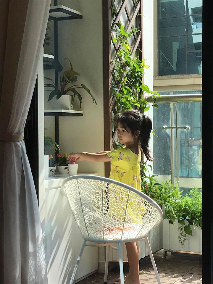 Siêu mẫu Vbiz đời đầu kiểm tra điện thoại chồng mỗi ngày, hé lộ không gian nhà mới hoành tráng-22