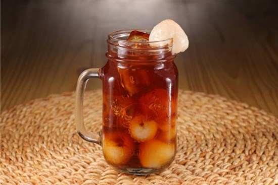 Cách làm nước uống từ quả vải ngọt mát, không bị nóng