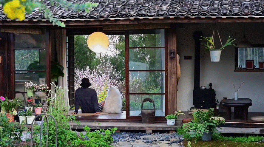 Chi 1,6 tỷ xây nhà, làm vườn đẹp như phim hoạt hình để sống một mình ở quê-27