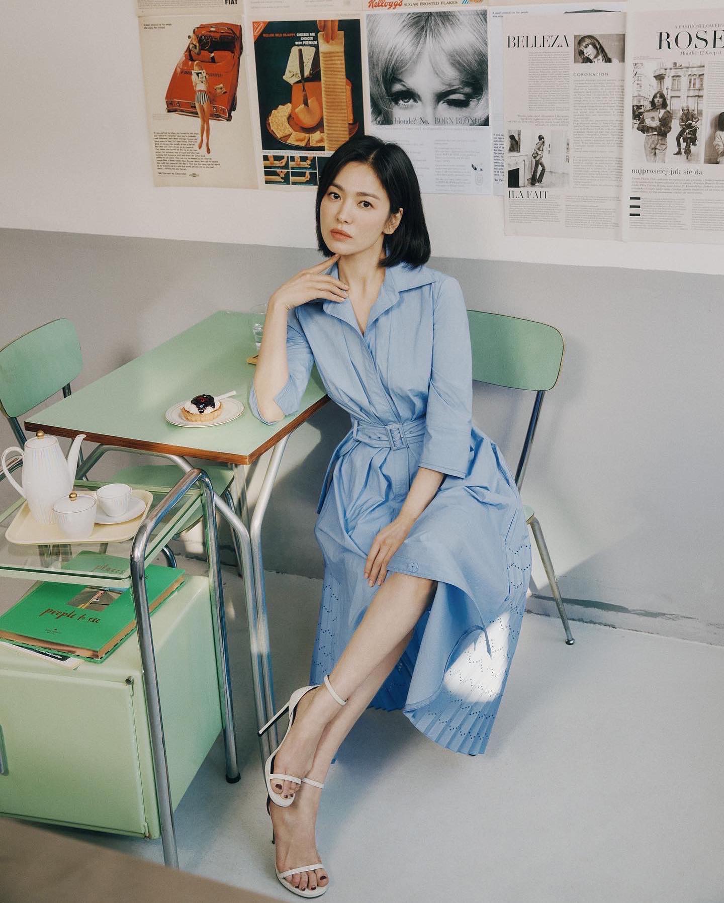 Style diện váy mùa hè trẻ trung của Song Hye Kyo-8