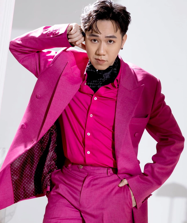 Anh Đức gây chú ý khi xuất hiện với diện mạo mới-3