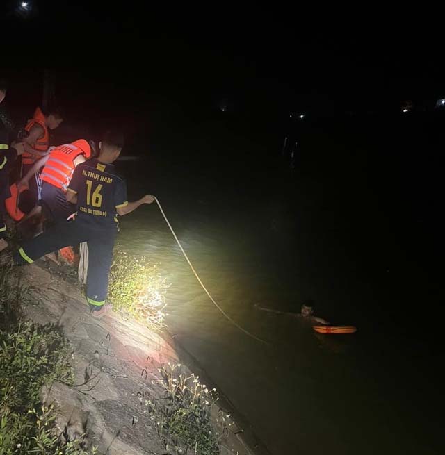 Tìm thấy thi thể người đàn ông giết vợ, phóng hỏa đốt nhà hàng xóm-1