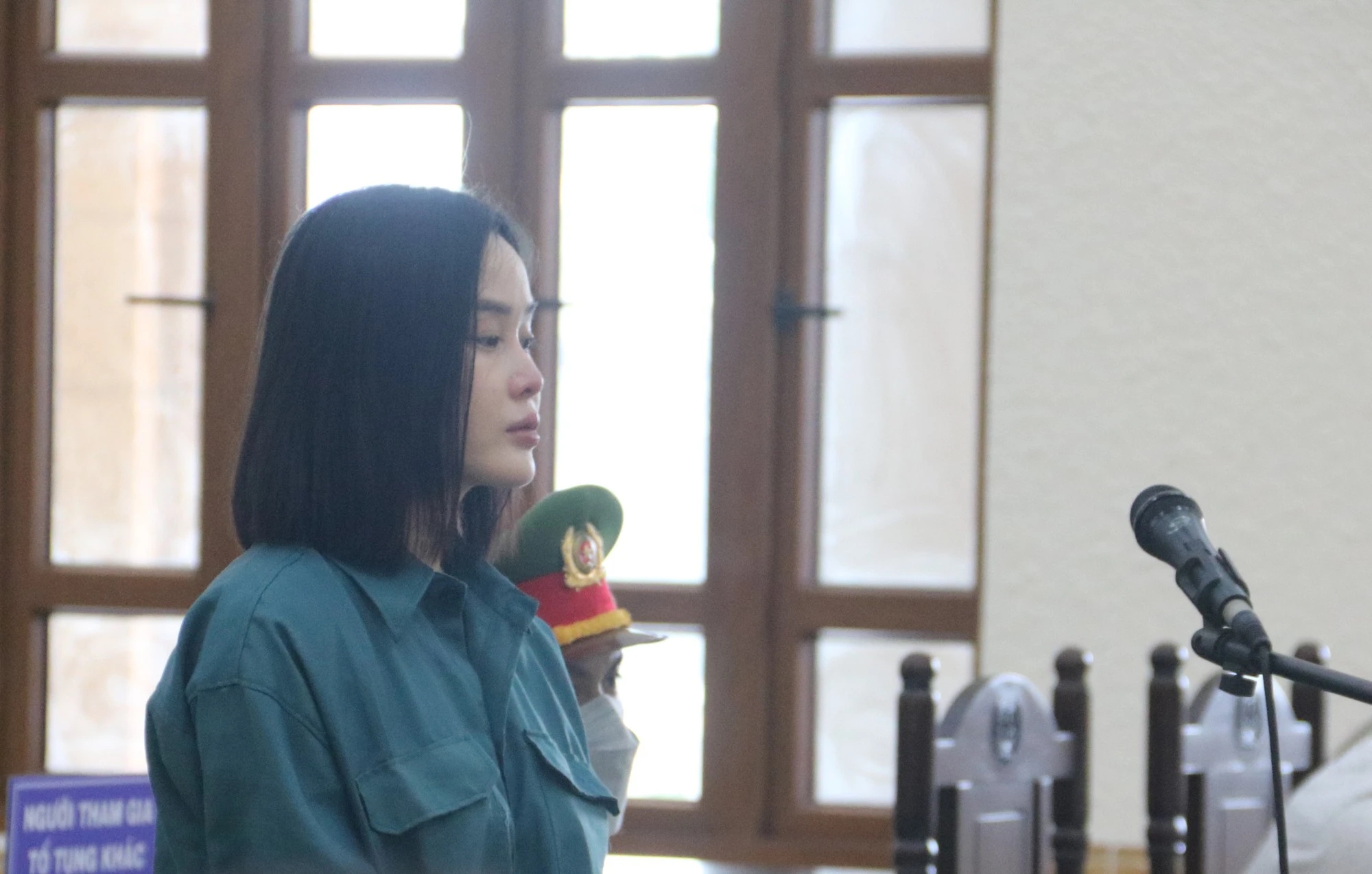 Hotgirl Tina Dương bật khóc khi nghe tin lãnh 11 năm tù-2