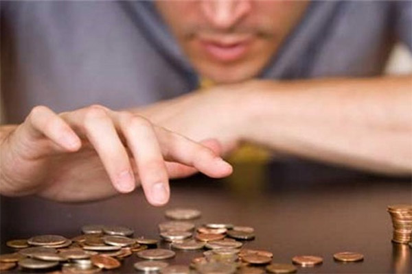 Mất tất cả sau cuộc tình vụng trộm với trai trẻ do chính chồng đưa đến-1