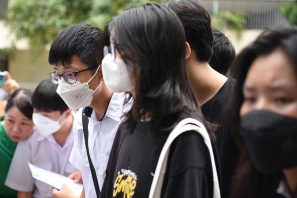 Những ngôi sao xa xôi vào đề thi môn Ngữ văn lớp 10 Hà Nội năm 2023-3